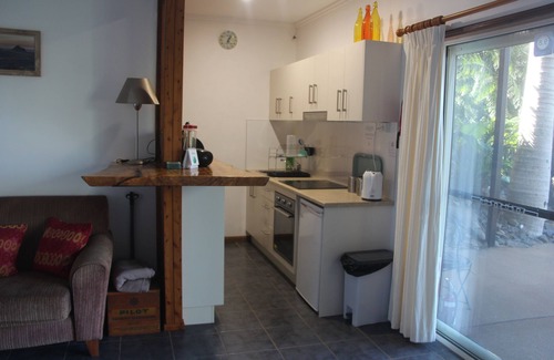 Mooloolah Valley House | Resort Style Accommodation