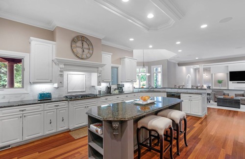 Waxhaw House | Resort-Style Home Waxhaw NC: Celebrate Thanksgiving with a Family Getaway