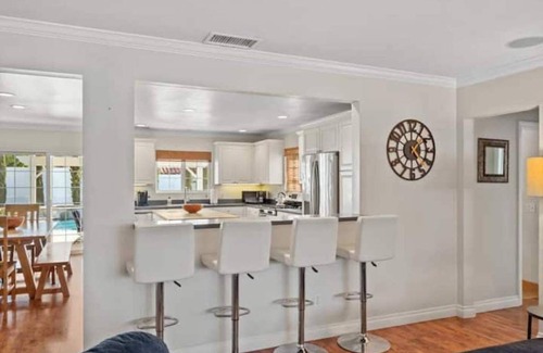 Fire Mountain House | Resort Style Home with Hot Jacuzzi, Relaxing Pool & Patio and Cozy Living Spaces