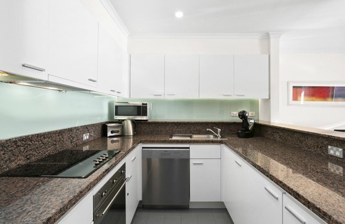 The Rocks Apartment | Resort style suite with Sydney Harbour views
