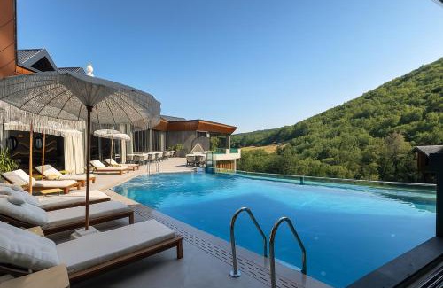 Vitomiricë Hotel | Resort Ujevara e Drinit