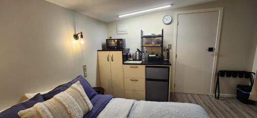 Tinwald Hotel | Rest and Recharge Retreat 1-2 Guests