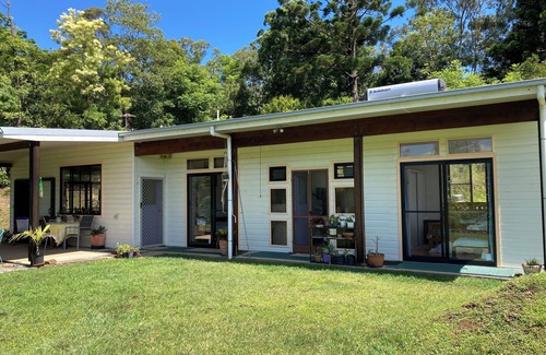 Lillian Rock House | Rest awhile in a unique, rural, peaceful, self contained house - panoramic views