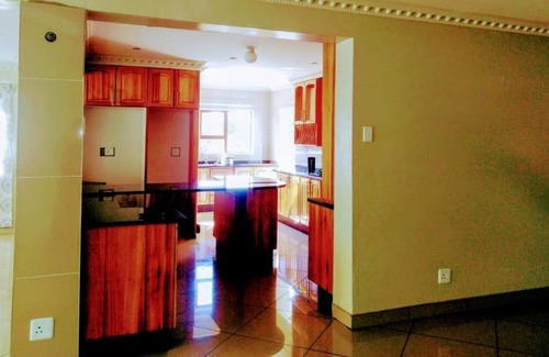 Manzini Cabin | Rest Camp Lodge