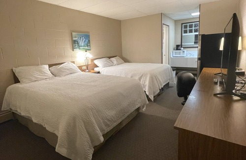 Three Hills Hotel | Rest Easy Motel
