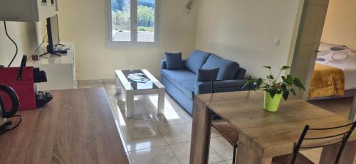 La Tour-d'Aigues Bed & Breakfast | Restanques de la Tour