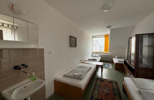 Hrimezdice House | Restaurace a penzion U Jezírka