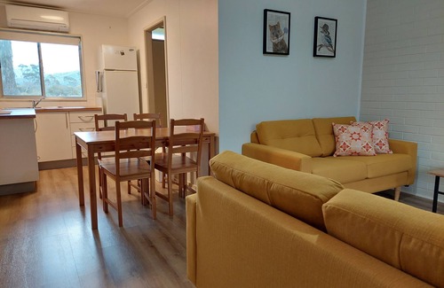 Porepunkah Apartment | Restaway Holiday Units
