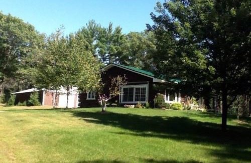 Grantsburg House | Restful Retreat