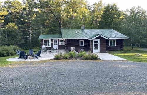 Grantsburg House | Restful Retreat