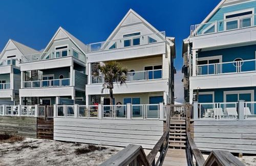 Bel Air House | Resting Beach Face