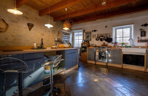 Montaren-et-Saint-Mediers House | Restored stone village house close to Uzes