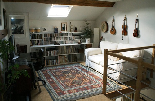 Creancey House | Restored Farmhouse in village setting within easy reach of interesting places.