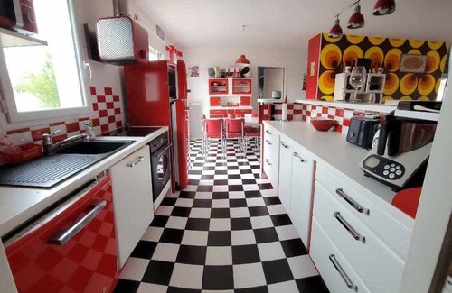 Sainte-Soulle House | Retour Vers le Futur ! Immersion Dans les Années 50-60, à 10 min de La Rochelle