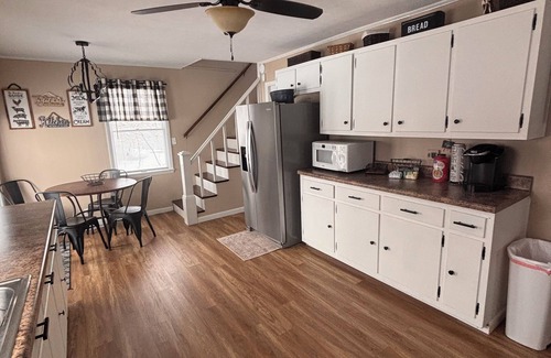 Cave City House | Retreat at Mammoth Cave with WiFi, AC