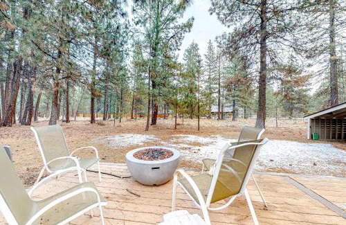 Sisters House | Retreat in the Pines