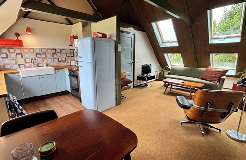 Huns Apartment | Retro appartement in jaren ‘70 stijl