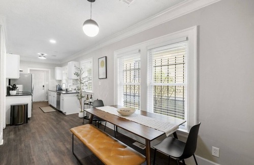 Peoplestown House | Retro Chic 3-Bdrm Bungalow Walkable to Summerhill