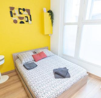 Downtown Angers Apartment | Retro Pop