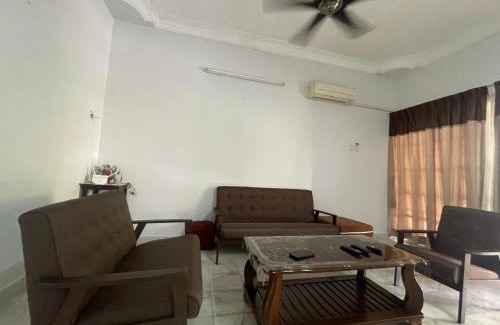 Bedung House | Rex Zone Homestay