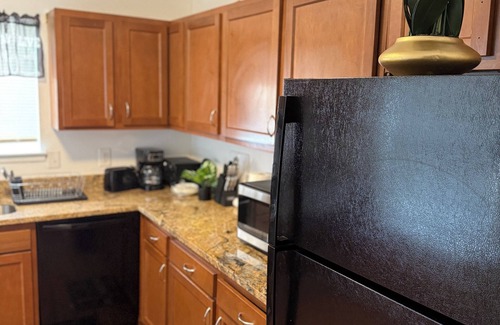 Washington House | RFK 3 bedroom townhome with parking close to Capitol Building sleeps 9