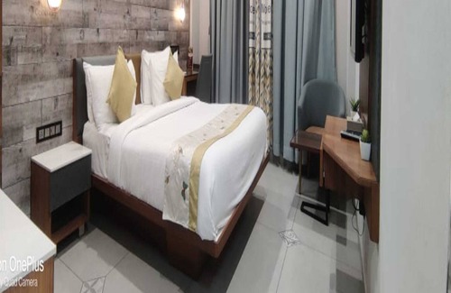 Akola Hotel | RG Exclusive Hotel-Akola
