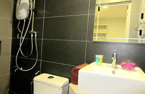 Parit Raja Hotel | RG Grand Hotel