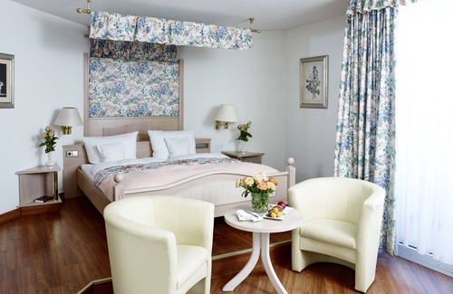 Kaltenengers Hotel | Rheinhotel LARUS