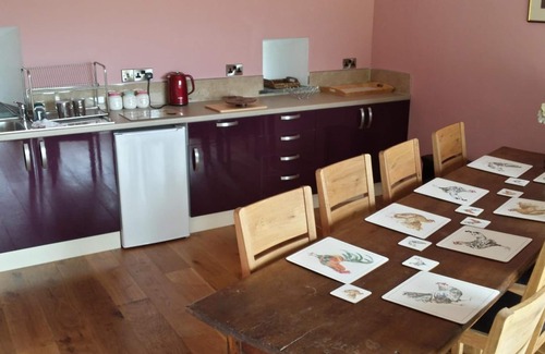 Crosswell Bed & Breakfast | Rhostwarch Bed and Breakfast