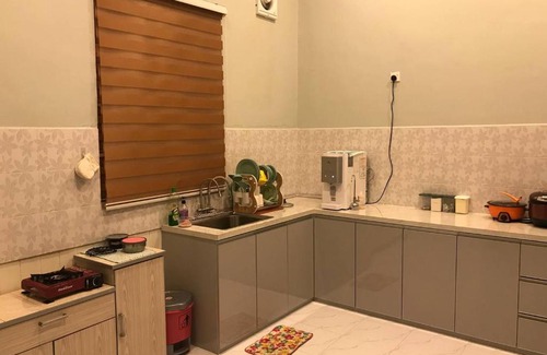 Kampung Ru Muda House | Rhu Cottage at Marang near foodcourt #Netflix