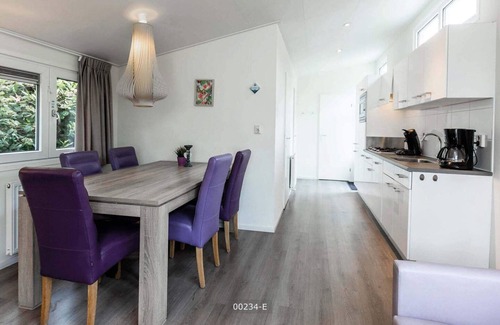 Helvoirt Ski Chalet | ✓ Rialto at Résidence de Leuvert ✓ Holiday home for 6 persons ✓ Located near Den Bosch (Noord-Brabant) ✓ Near De IJzeren Man ✓ Book directly through the park