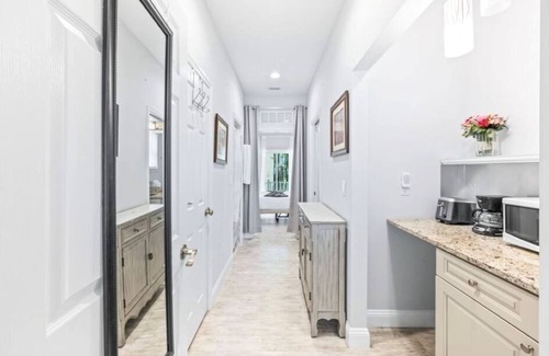 Lincolnville House | Riberia Riviera. A charming spacious 3/2 in heart of Old City