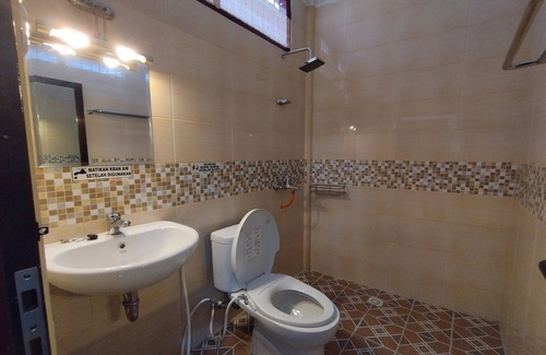 Jambi House | Rich Guesthouse