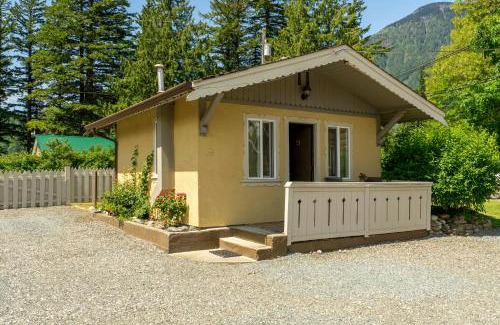 Hope Hotel | Richca Chalets Resort