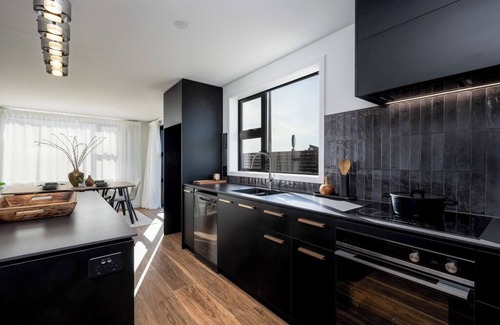 Richmond House | Richmond - Close to Washbourn Gardens - Brand New Fully Equipped Home