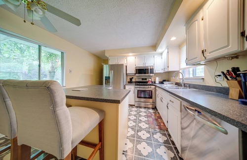 Richmond Heights House | Richmond Heights Retreat w/Patio + Fire Pit!
