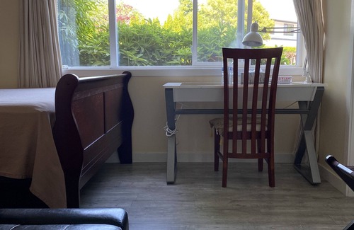 Richmond Bed & Breakfast | Richmond Vancouver Airport Comfy Home