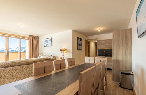 Arc-1600 Apartment | Ridge302