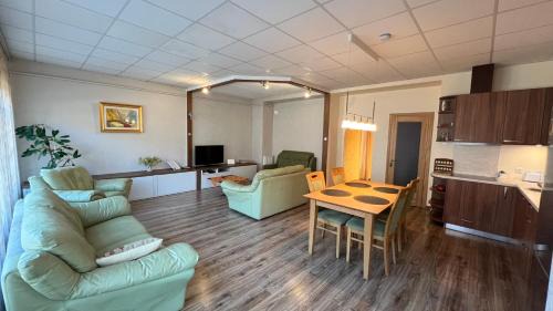 Valmiera Apartment | RIGA street Apartment 54 entire house