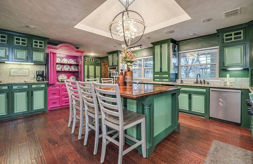 Midland House | Right at Home-Midland Sprawling Ranch house with Pool and Cabana with Billiards