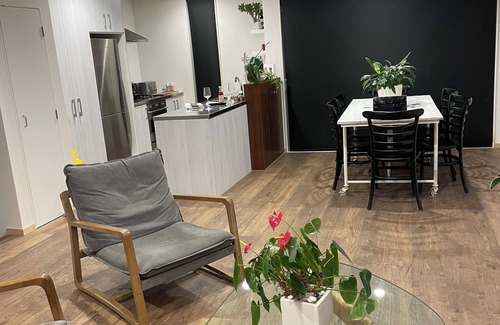 Takapuna House | Right IN THE Heart !