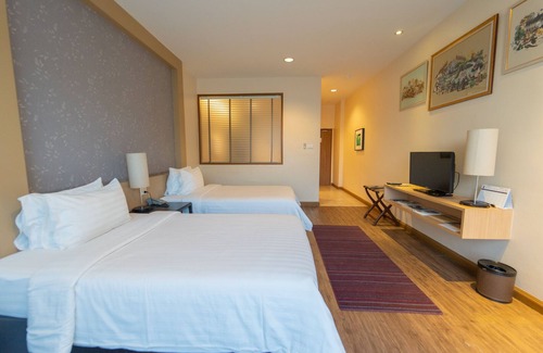 Mueang Samut Prakan District Hotel | Rimkhobfa Urban Resort
