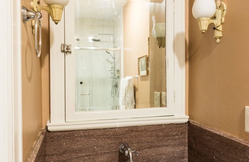 Baraboo Bed & Breakfast | Ringling House Bed & Breakfast