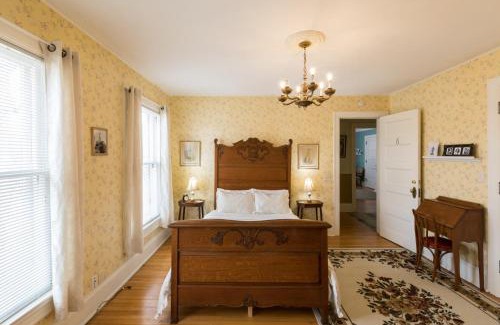 Baraboo Bed & Breakfast | Ringling House Bed & Breakfast