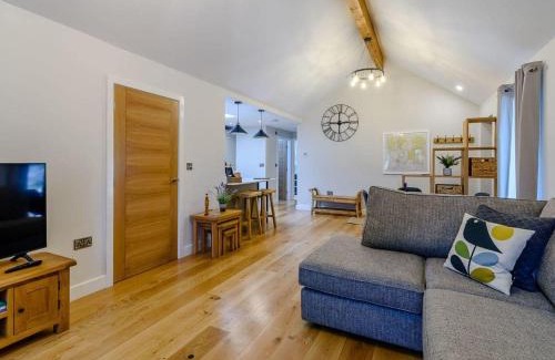Thornton Dale House | Rinstone Lodge, Thornton-Le-Dale. Moors cottage with hot tub