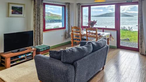 Ardroil House | Riof Bay