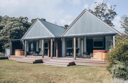 Strahan Hotel | Risby Cove Boutique Hotel