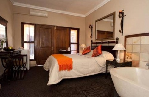 Universitas House | Rise and Shine Lodge