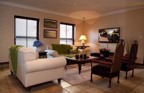 Universitas House | Rise and Shine Lodge