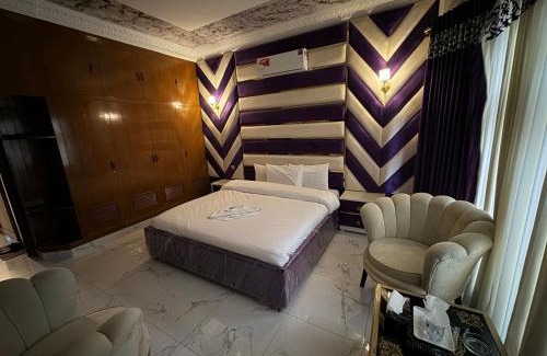 G-9 Sector House | Rising Frank in Guest house